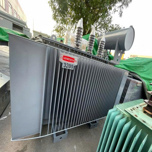 Máy biến áp dầu 3 pha kiểu hở